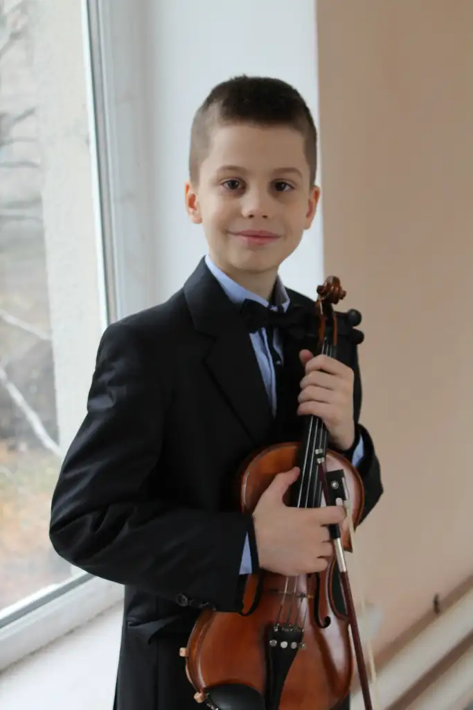 Игорь Воюшин (скрипка, Москва / Луганск)