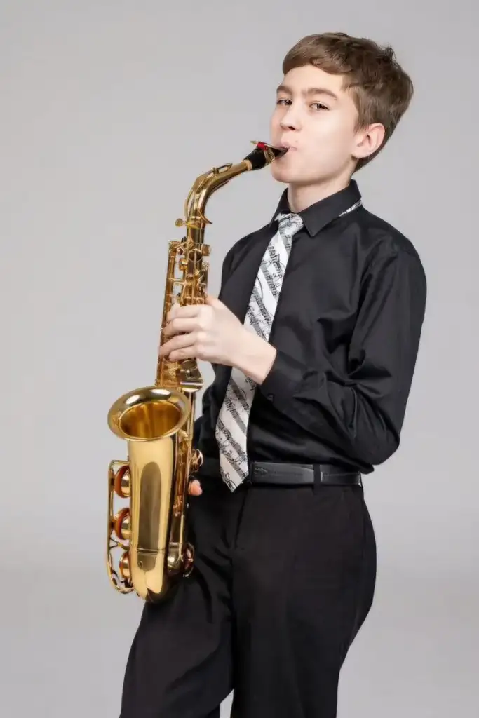 Николай Харлашин (саксофон, Красноярск)