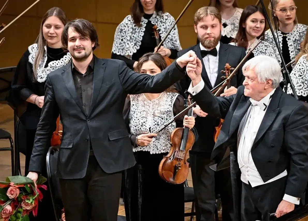 Красноярский камерный оркестр и Александр Кашпурин