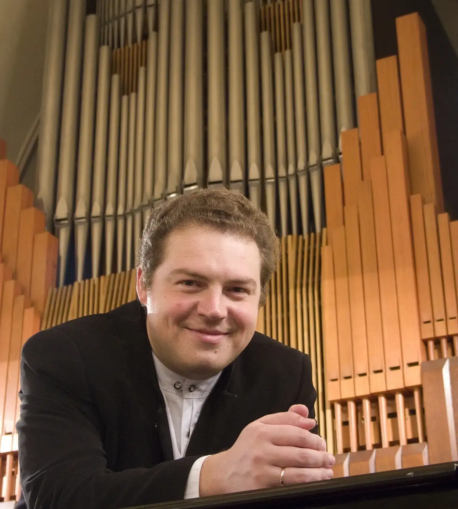 заслуженный работник культуры Красноярского края Андрей Бардин (орган)