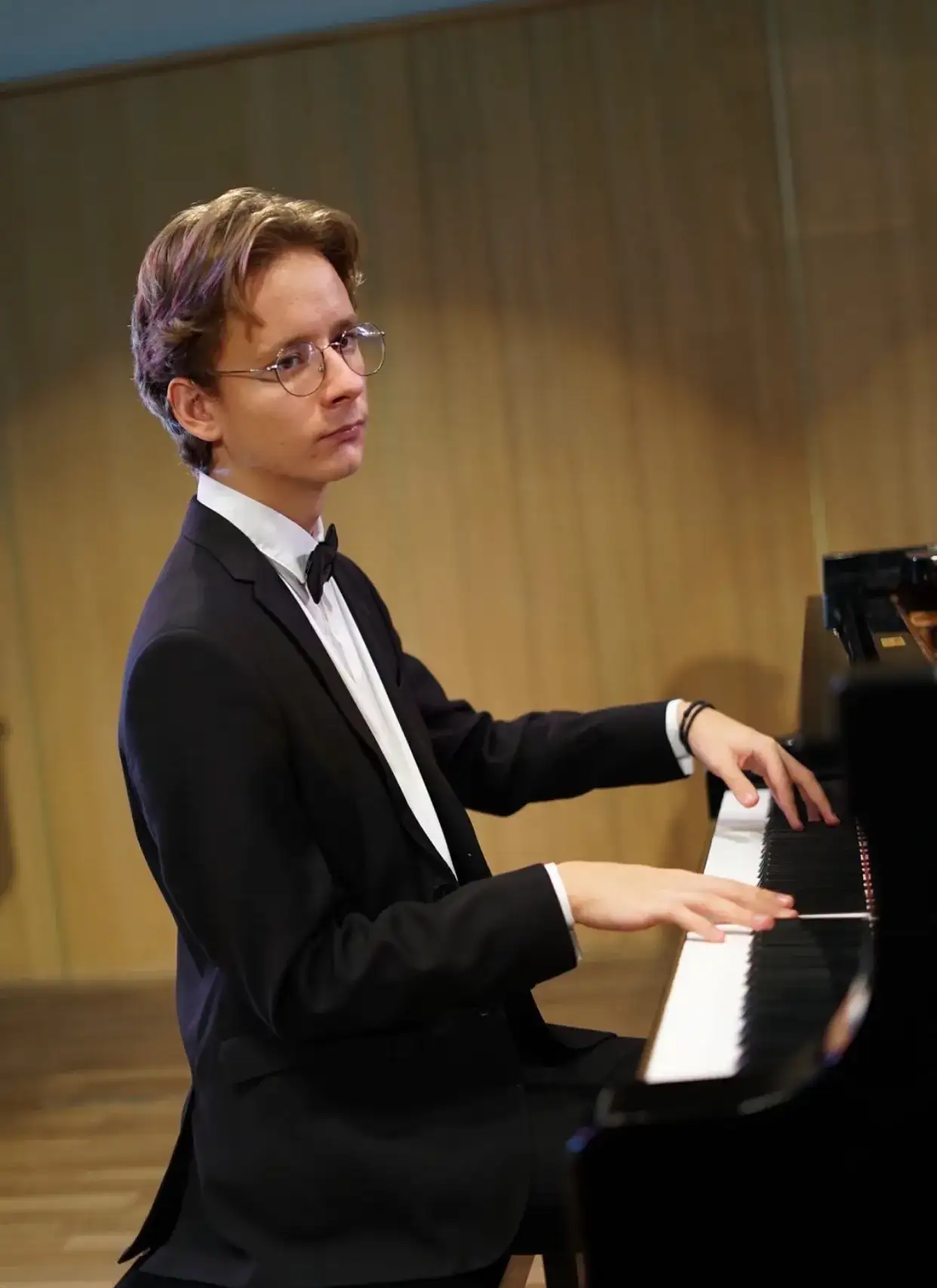 Николай Козырев (фортепиано)