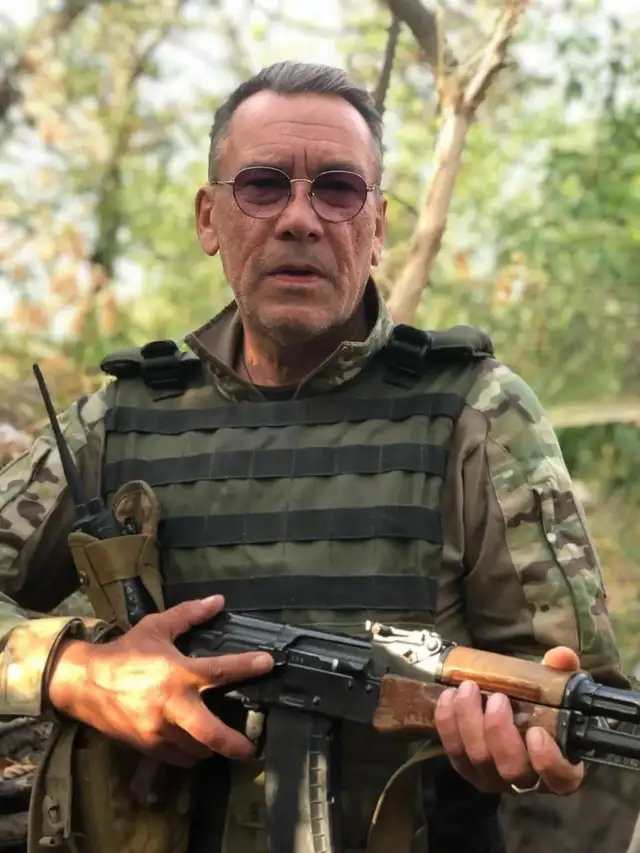 Заслуженный артист России Яков Алленов