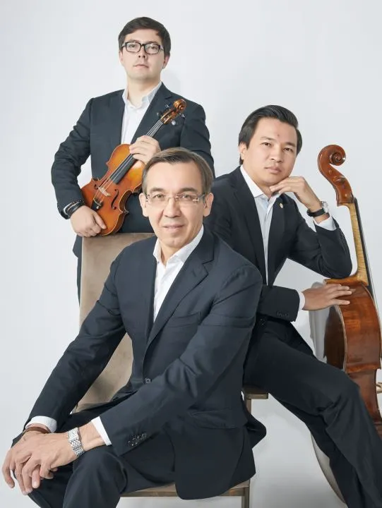 "Азия-Сибирь-Европа". "FORTE TRIO»" (Казахстан), А. Серова (альт, Италия). Брамс, Шуман