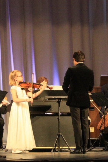 Юные виртуозы с Красноярским камерным оркестром